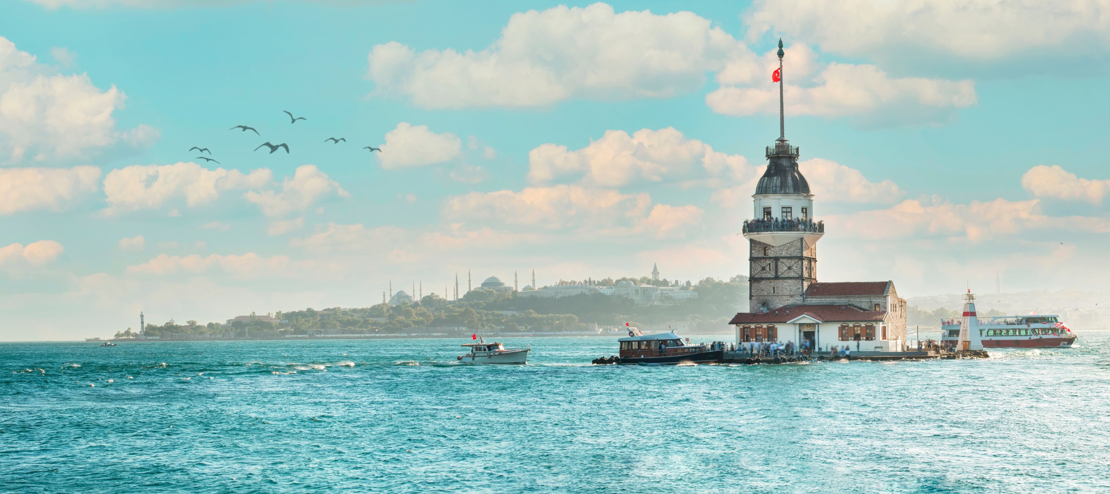 Maiden's Tower in istanbul, Turkey (KIZ KULESI - USKUDAR)