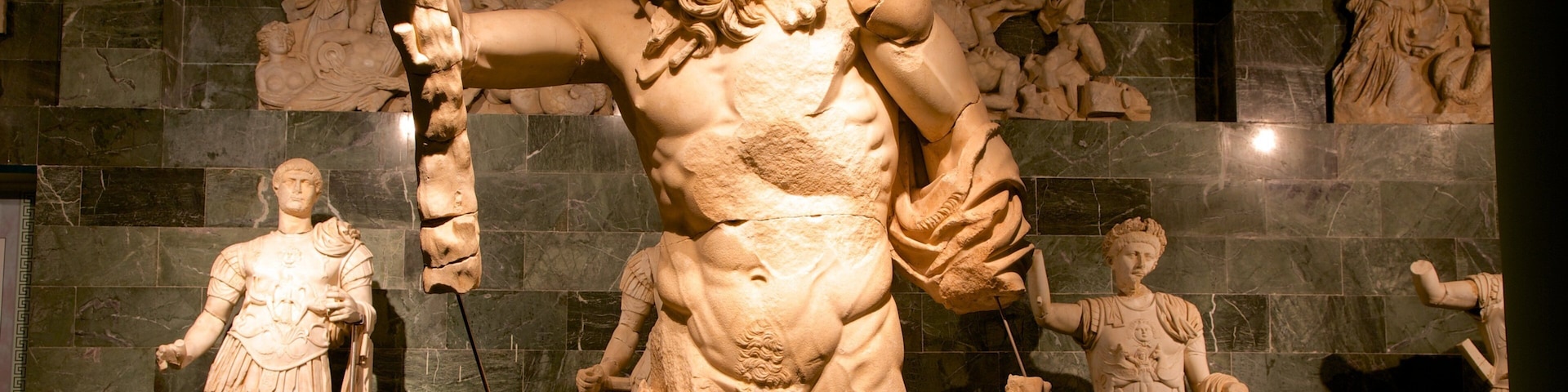 Antalya Museum showing a statue or sculpture