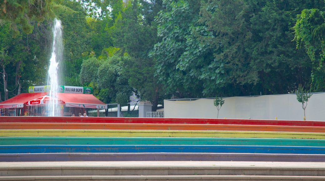 Karaalioglu Park showing a garden and a fountain