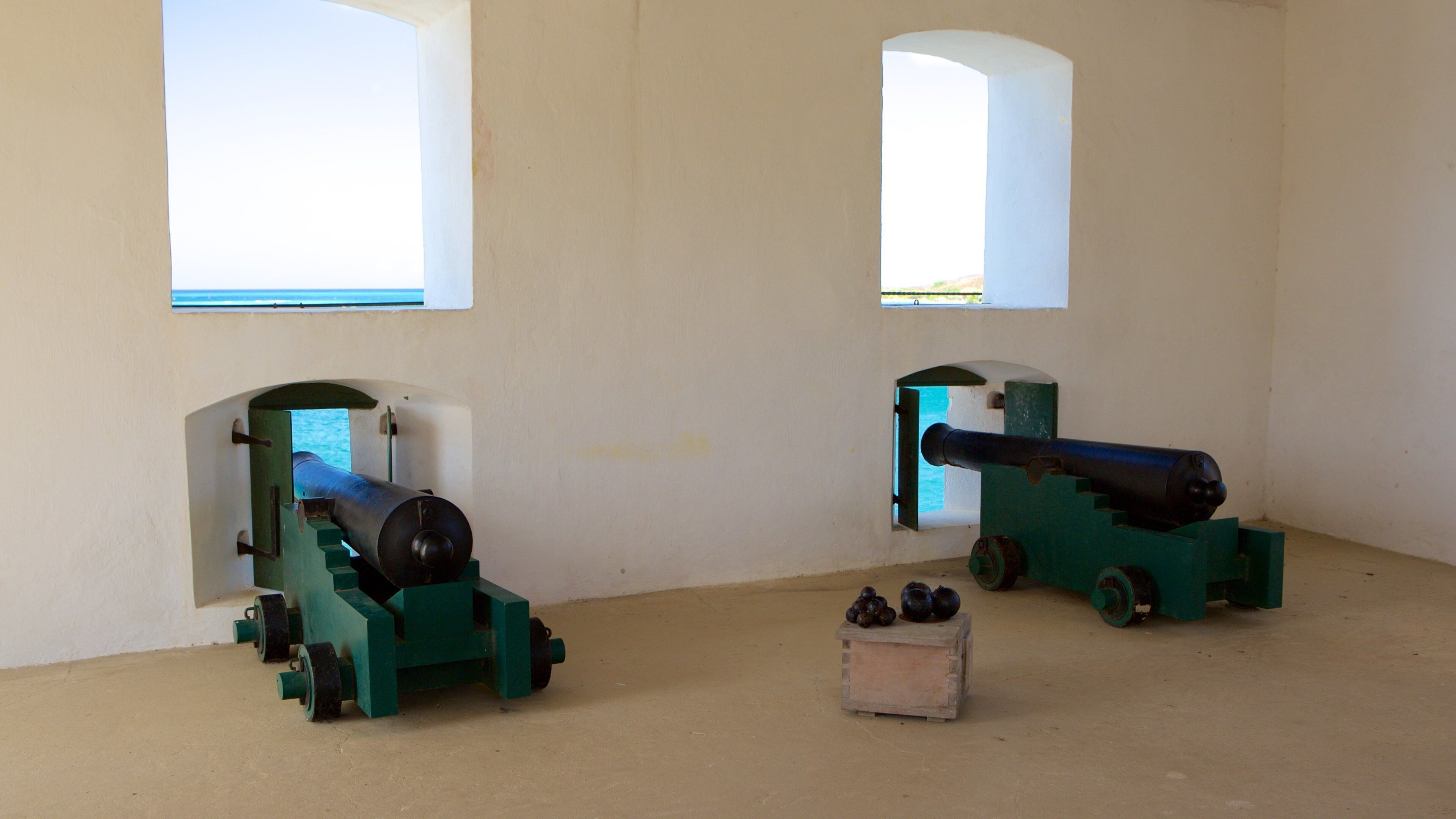Fort Christiansvaern showing military items and heritage elements