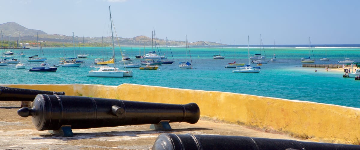 Fort Christiansvaern showing military items and heritage elements