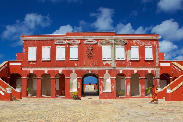 Fort Frederik ofreciendo elementos del patrimonio