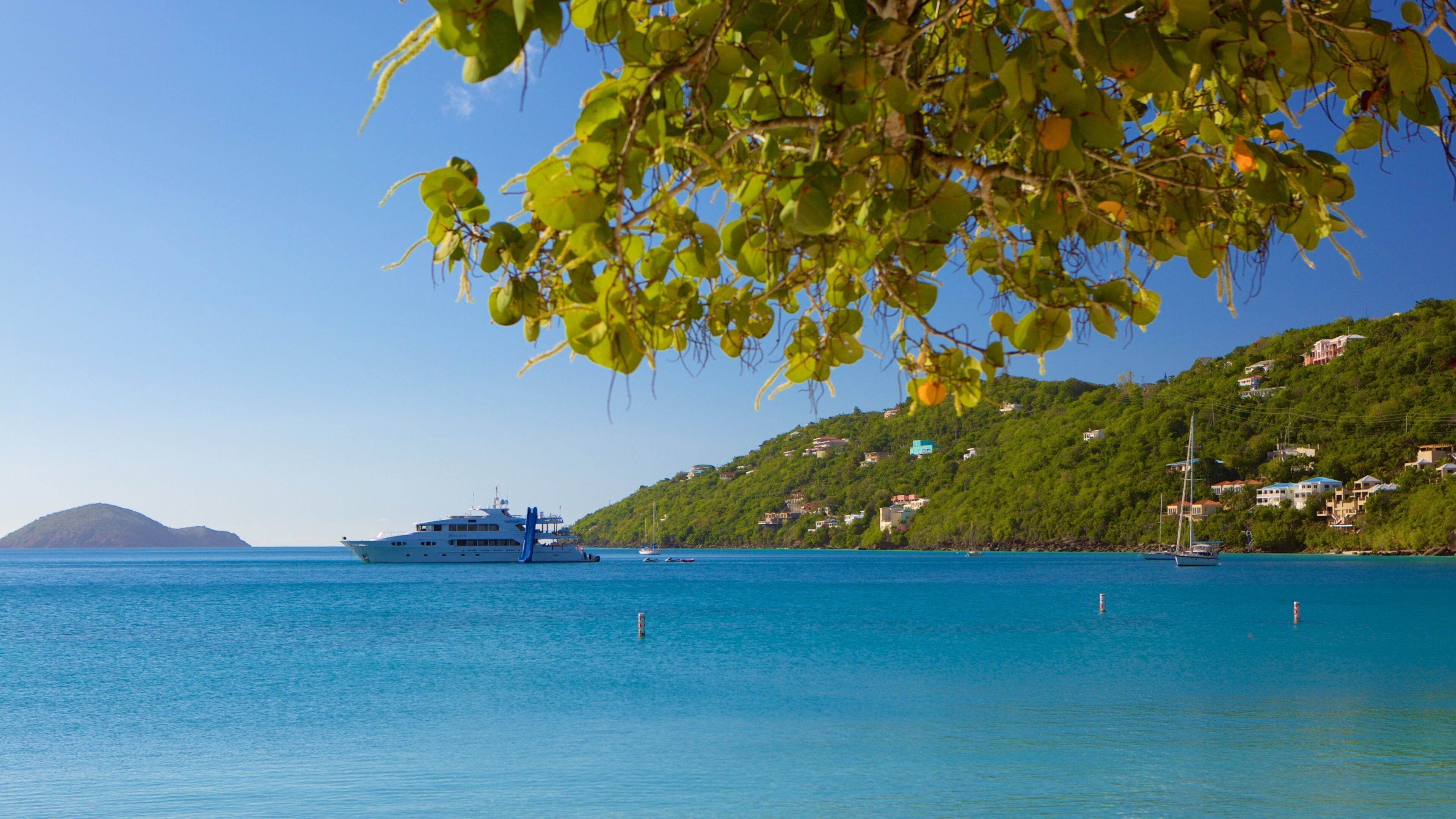 Magens Bay montrant plage
