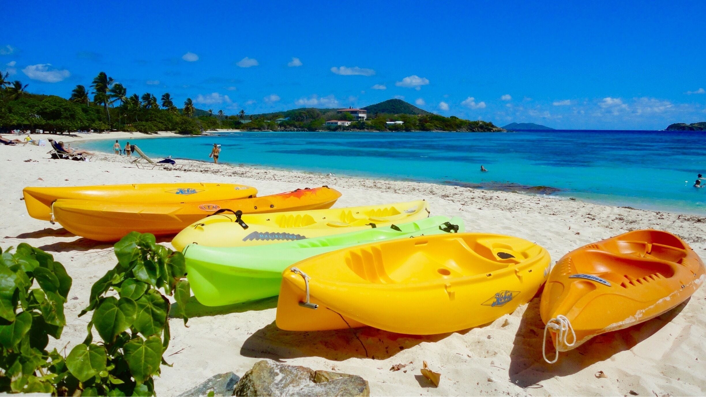 The beaches of St. Thomas are all beautiful. Lynn and I visited this one on our Honeymoon Cruise. Just down the beach is great snorkeling, dive shop, and Marina.
#BeachTips