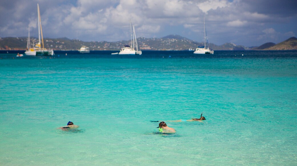 Honeymoon Beach showing general coastal views and snorkeling