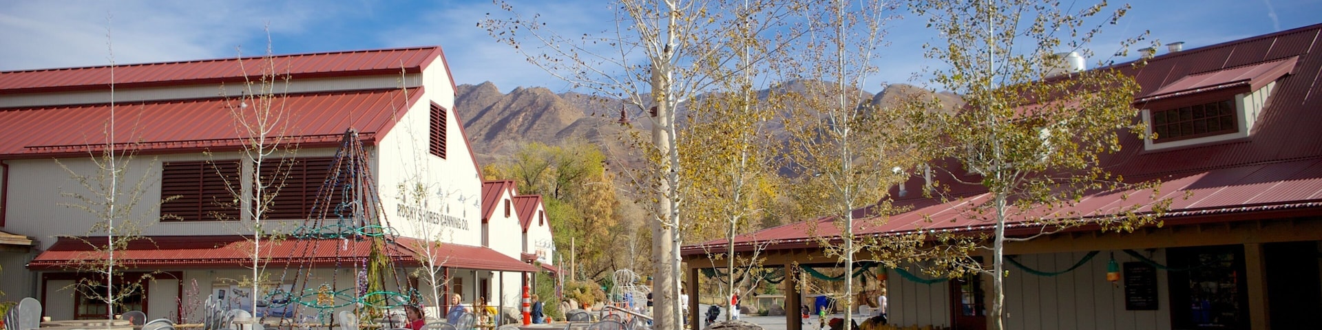 Hogle Zoo which includes zoo animals