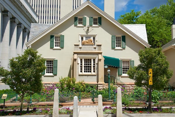 Lion House caratteristiche di architettura d\'epoca e casa