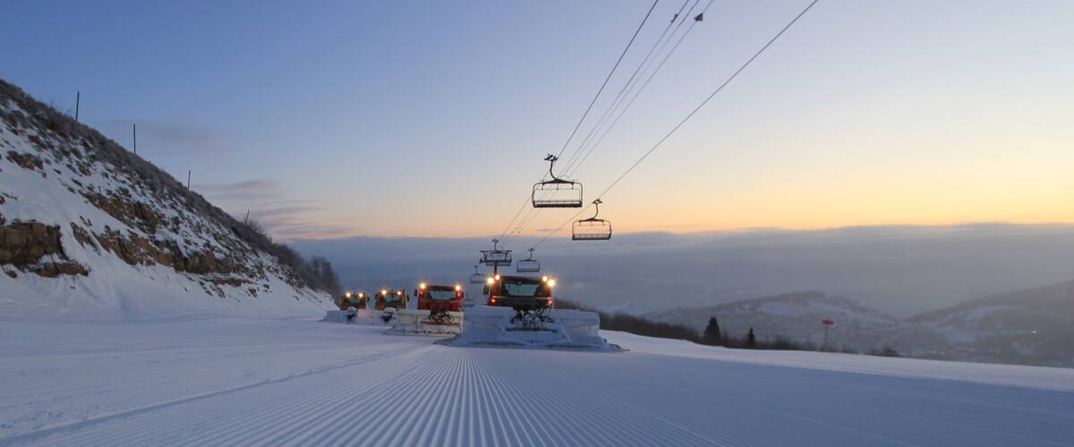 Park City Mountain Resort welches beinhaltet Schnee und Gondel