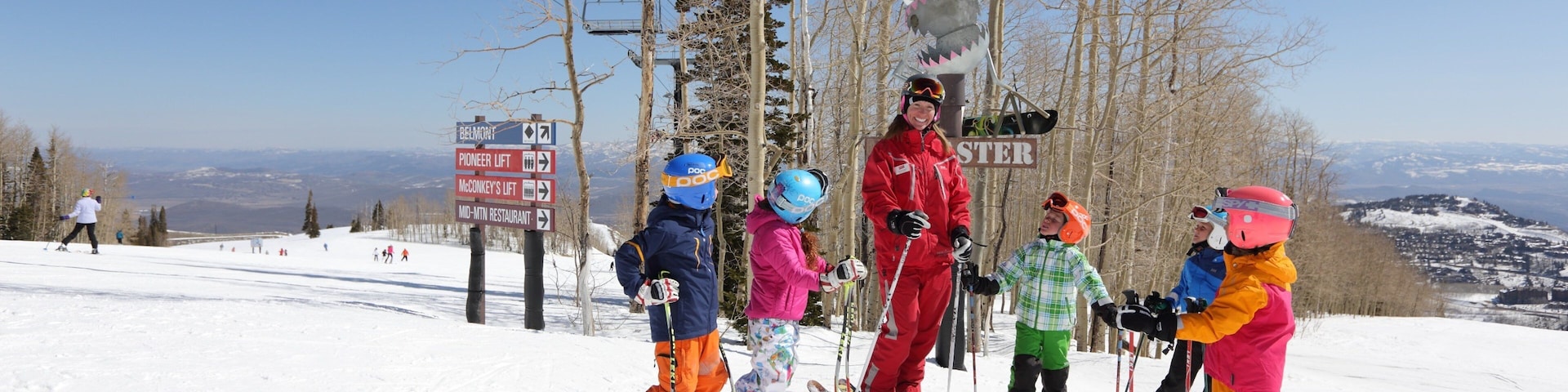 Park City Mountain Resort mostrando ski en la nieve, una góndola y nieve