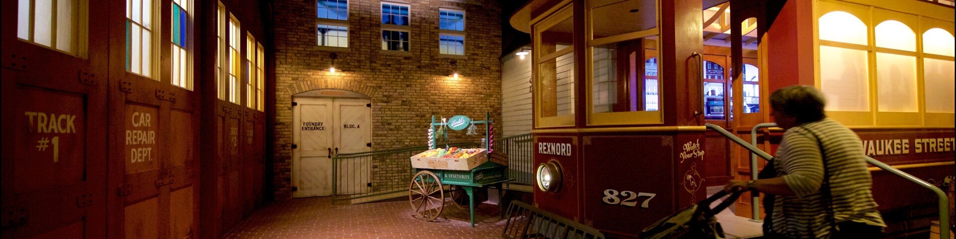 Museu Público de Milwaukee caracterizando vistas internas