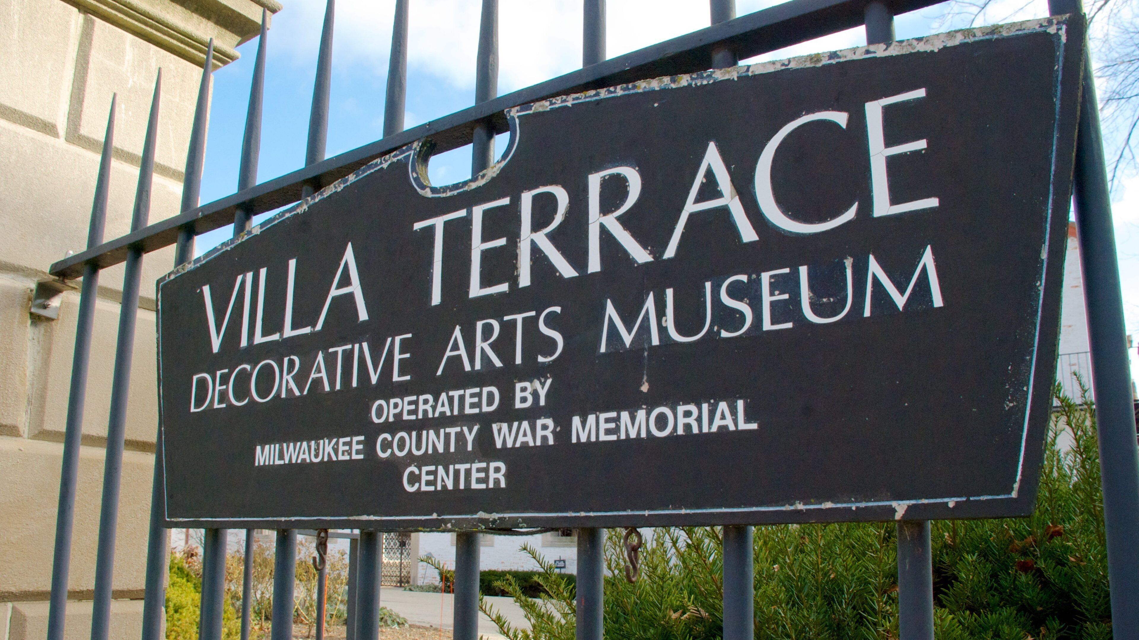 Villa Terrace Decorative Arts Museum showing signage