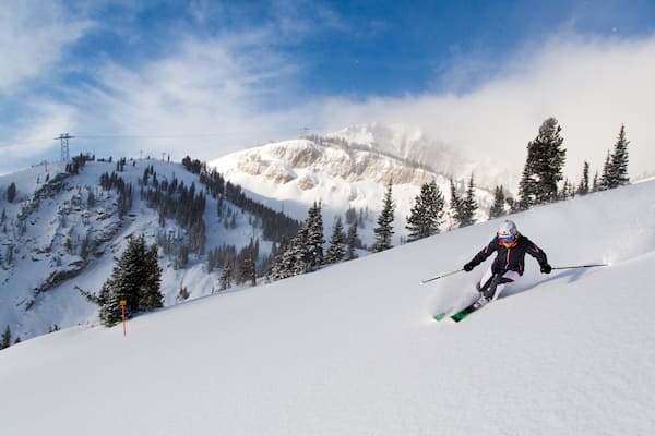 Jackson Hole Mountain Resort showing snow, snow skiing and mountains
