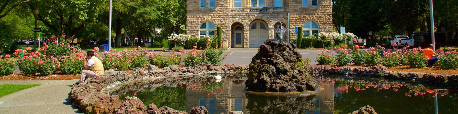 Sonoma Plaza featuring heritage elements, a park and flowers