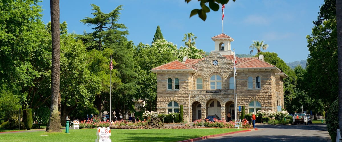 Sonoma Plaza which includes a park