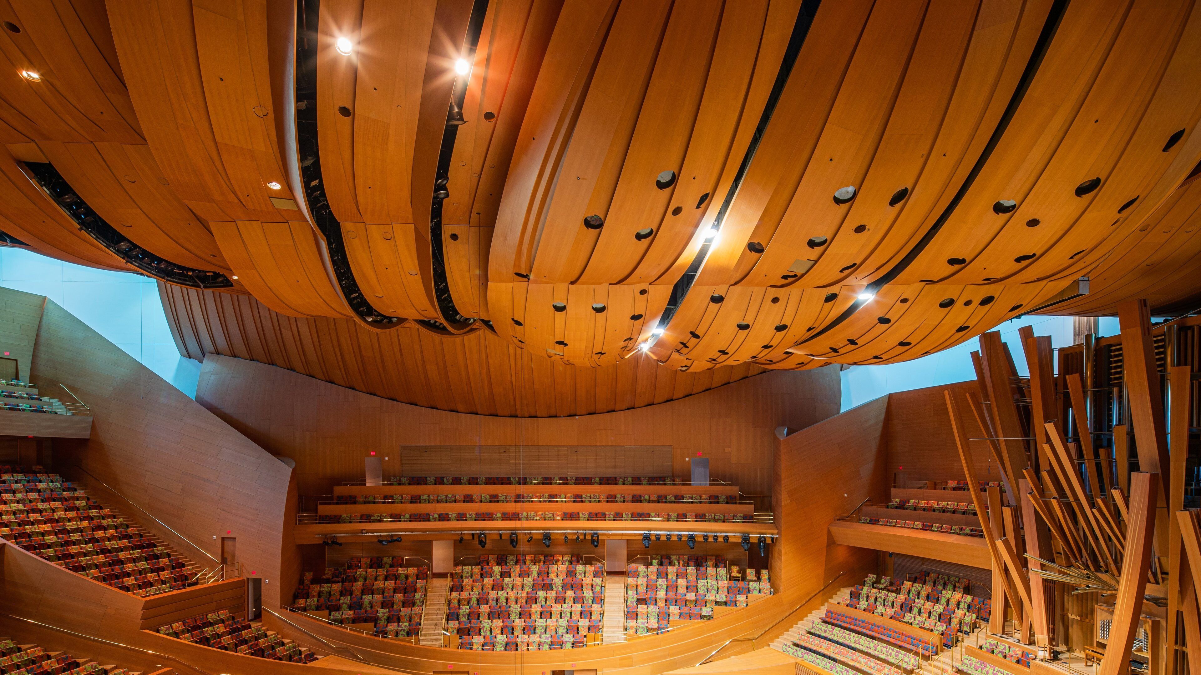 Walt Disney Concert Hall featuring theater scenes and interior views