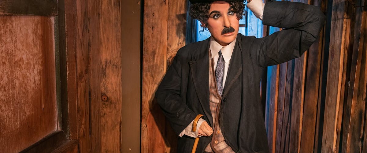 Hollywood Wax Museum which includes interior views