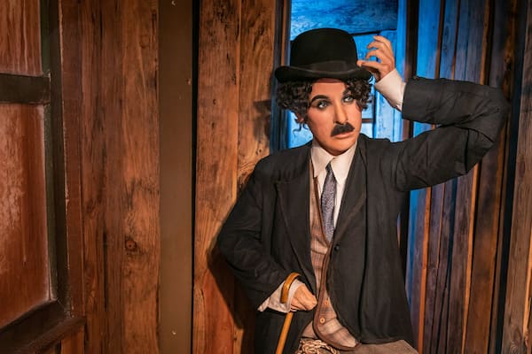 Hollywood Wax Museum which includes interior views