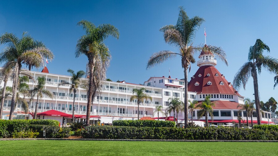 Coronado Beach which includes a hotel and a garden