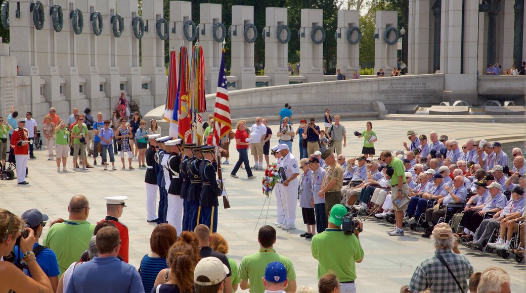 National World War II Memorial as well as a large group of people