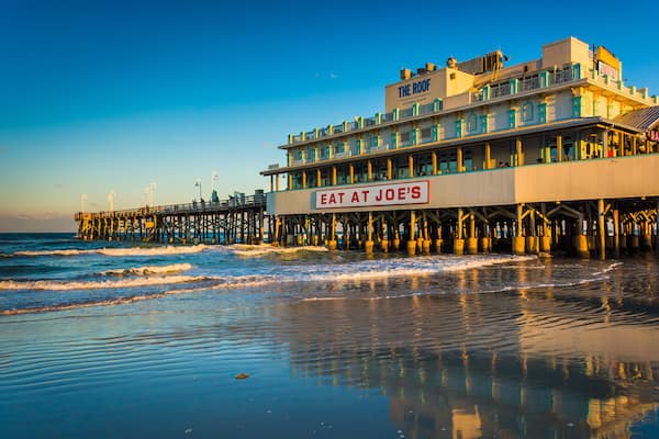 EHR41T Evening light on the pier in Daytona Beach, Florida.