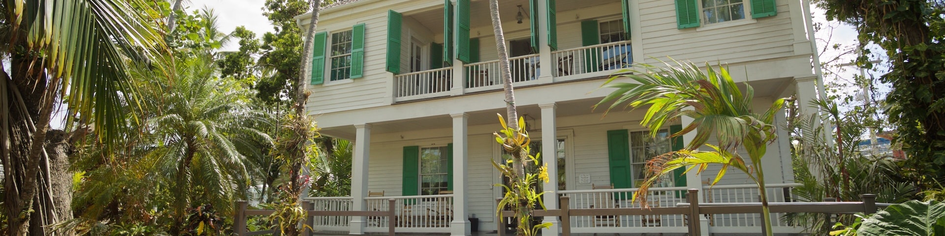 Audubon House and Tropical Gardens featuring a house