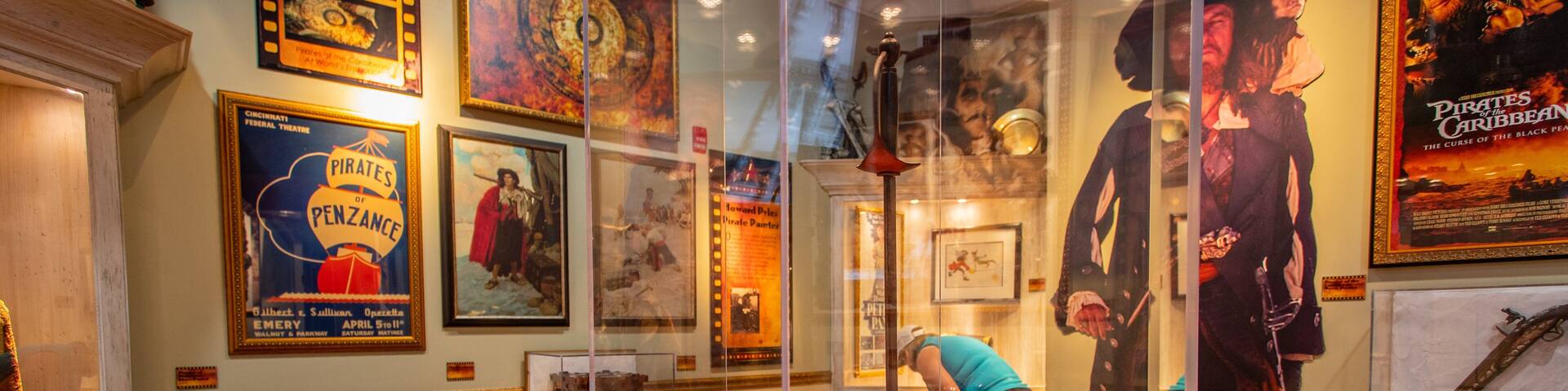 St. Augustine Pirate and Treasure Museum which includes interior views