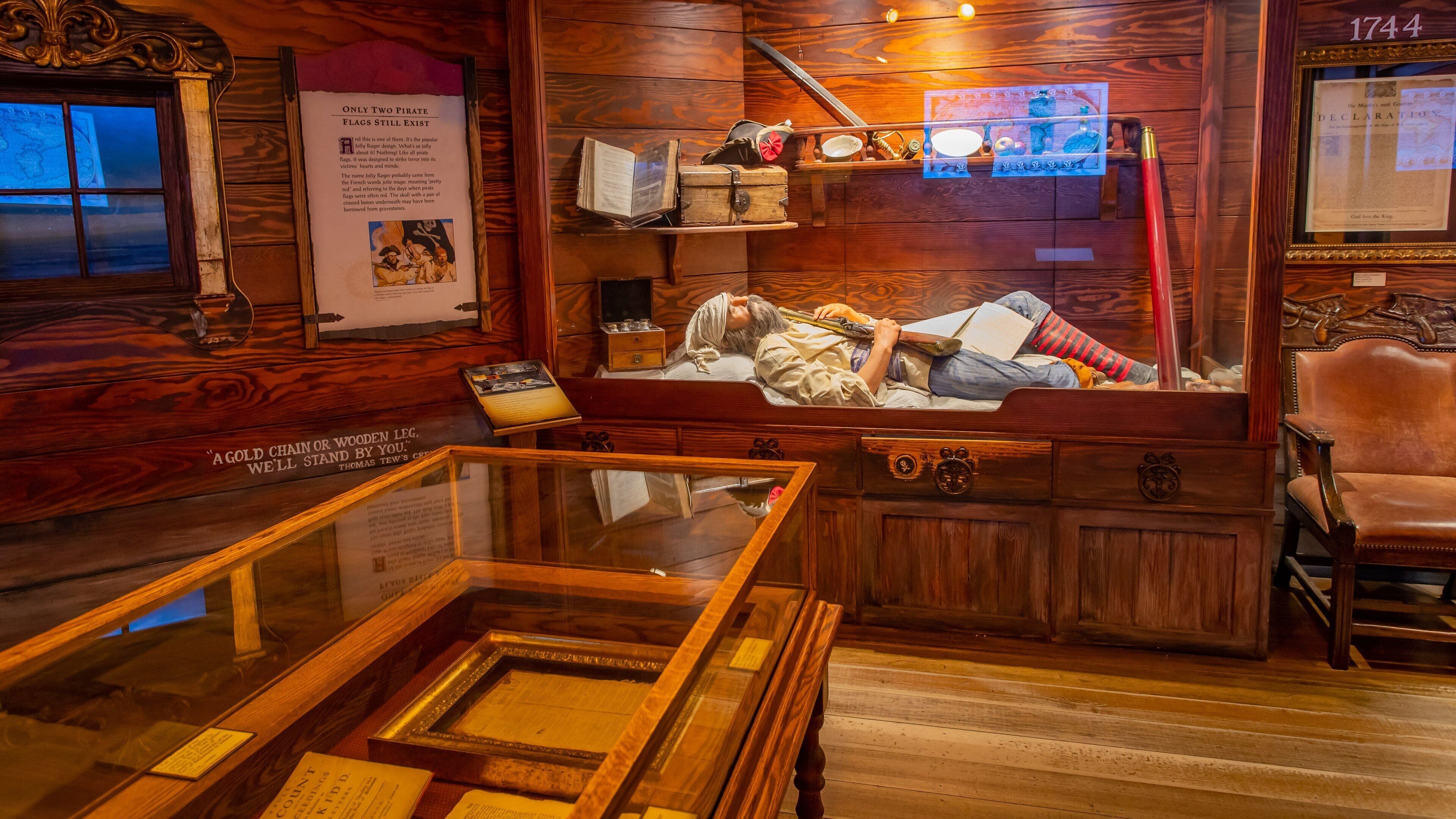 St. Augustine Pirate and Treasure Museum featuring interior views