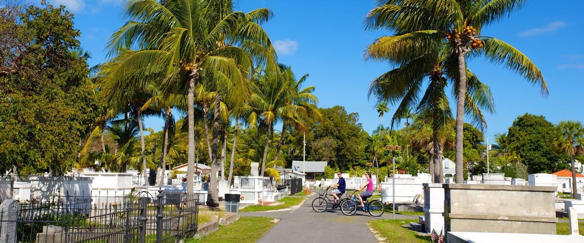 Key West Cemetery showing a memorial, cycling and a cemetery