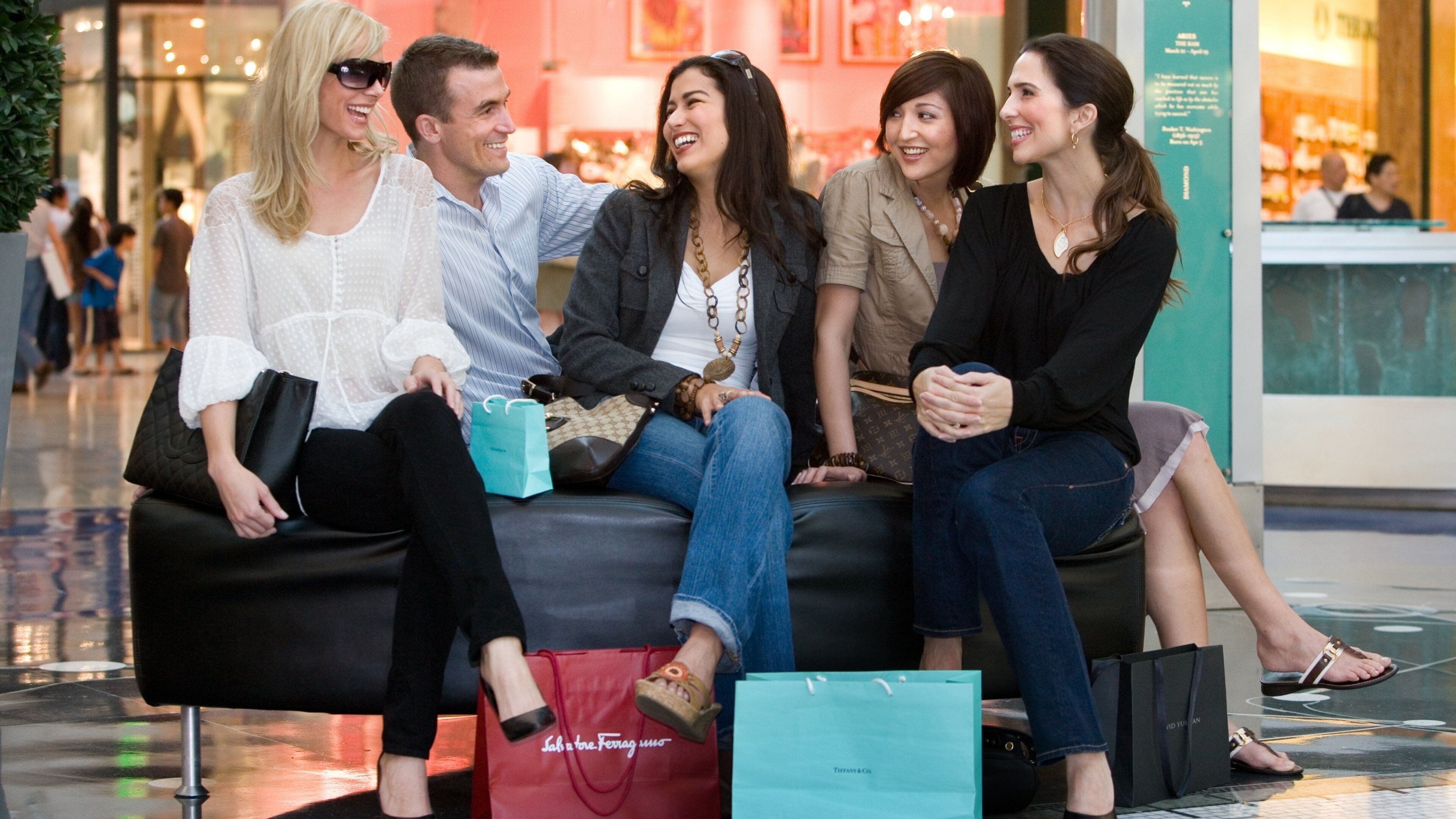 Orlando mostrando shopping cosi come un piccolo gruppo di persone