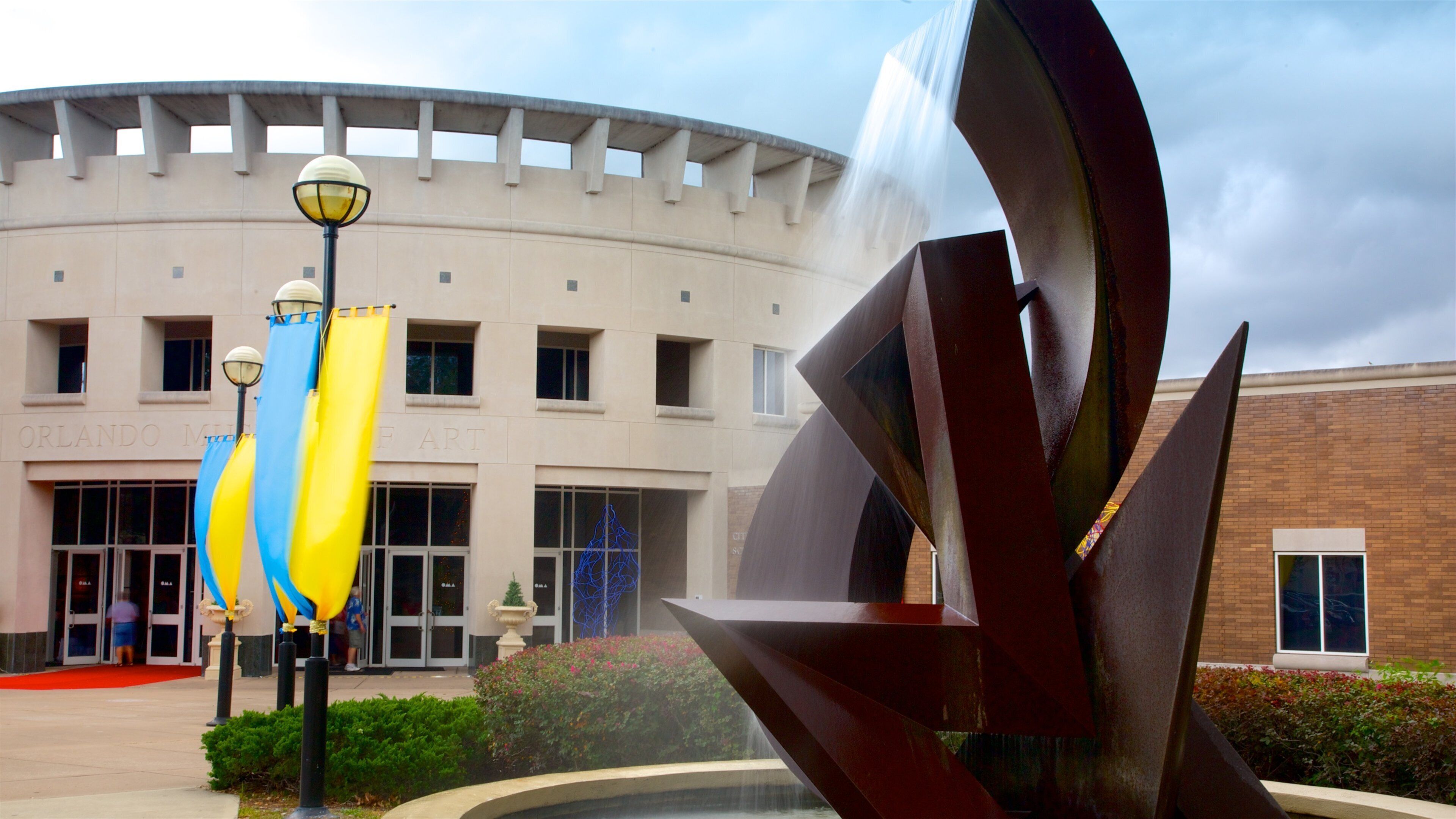 奧蘭多藝術博物館 其中包括 噴泉 和 戶外藝術