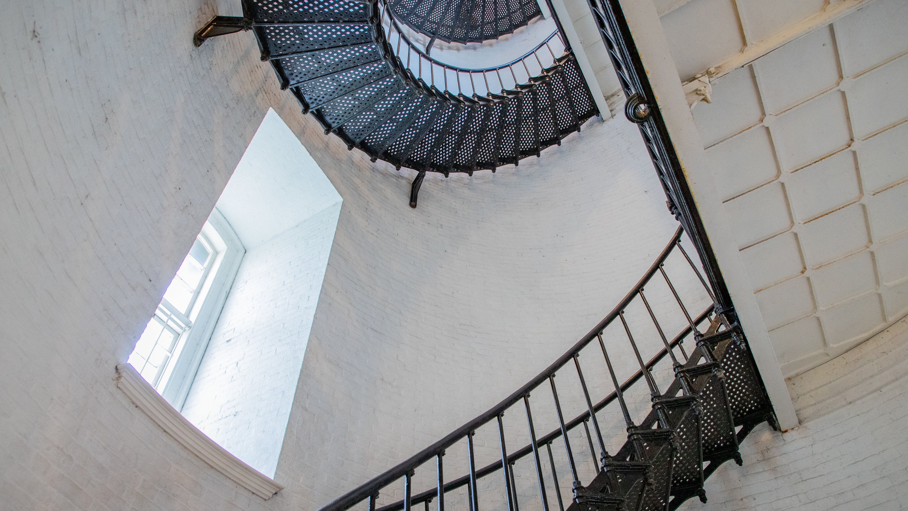 St. Augustine Lighthouse & Maritime Museum showing interior views and a lighthouse
