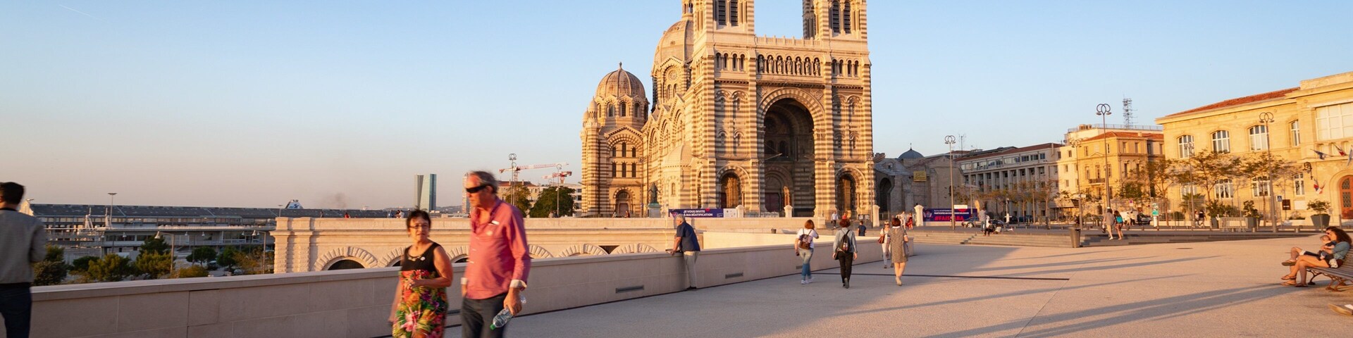 Cathedral la Major showing a church or cathedral, street scenes and a sunset