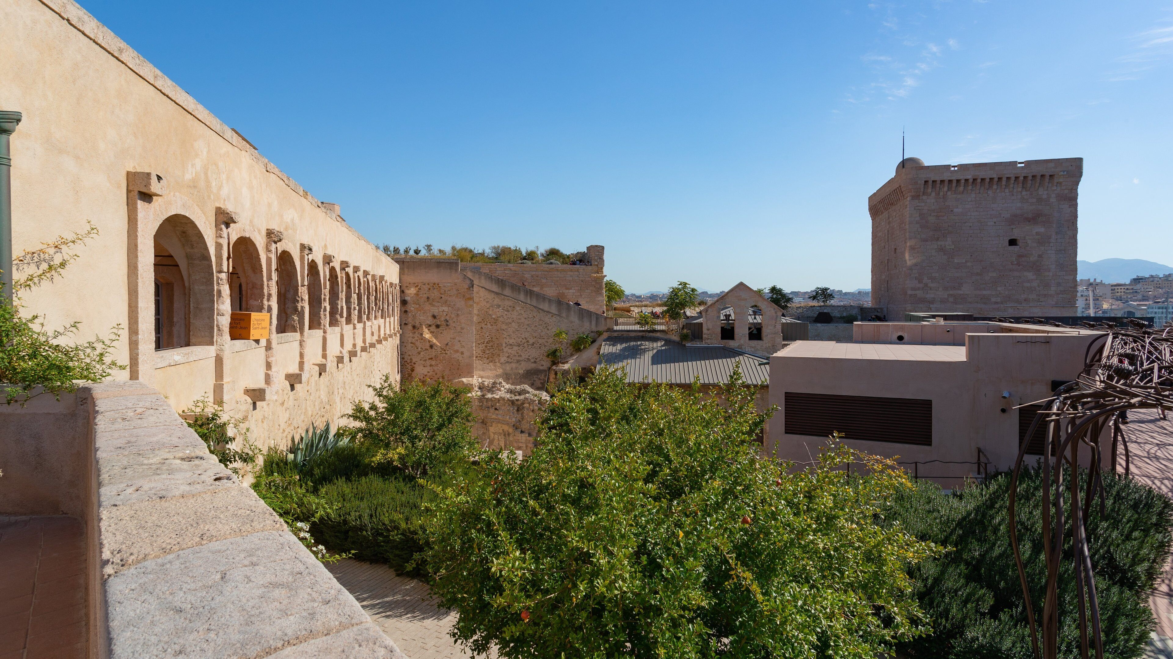 Fort Saint Jean showing views and a city