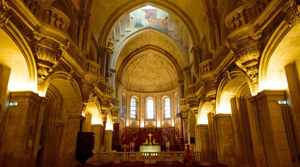 Avignon Cathedral featuring interior views, heritage architecture and a church or cathedral