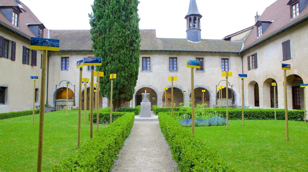 Bảo tàng Dauphinois trong đó bao gồm biển hiệu và công viên