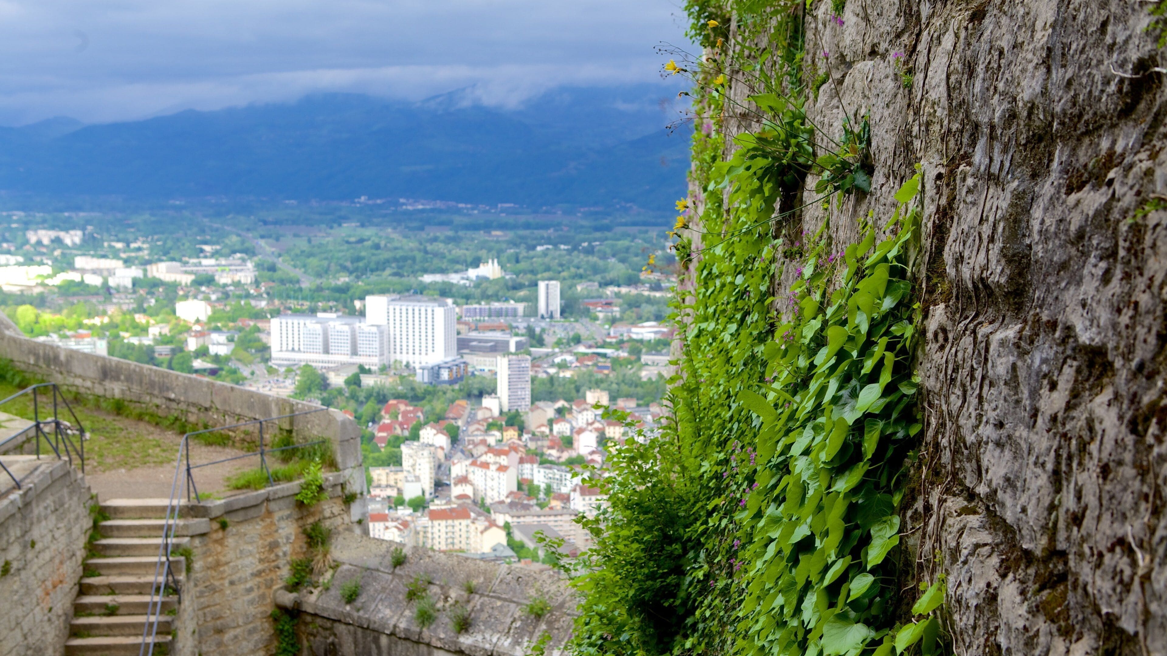 Fort de la Bastille featuring a city