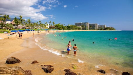 Kaanapali Beach showing swimming, a sandy beach and general coastal views