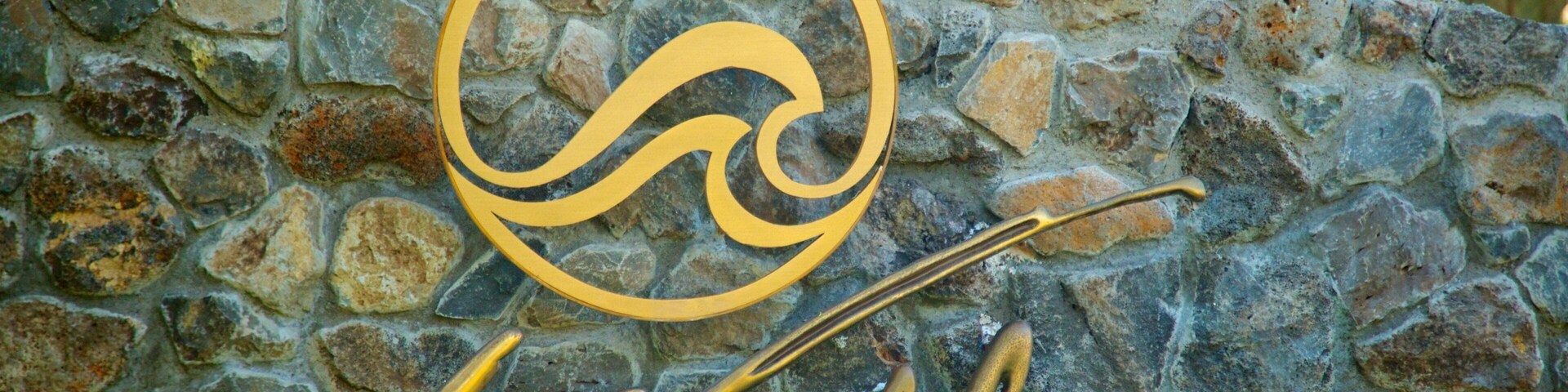 Wailea Beach featuring signage