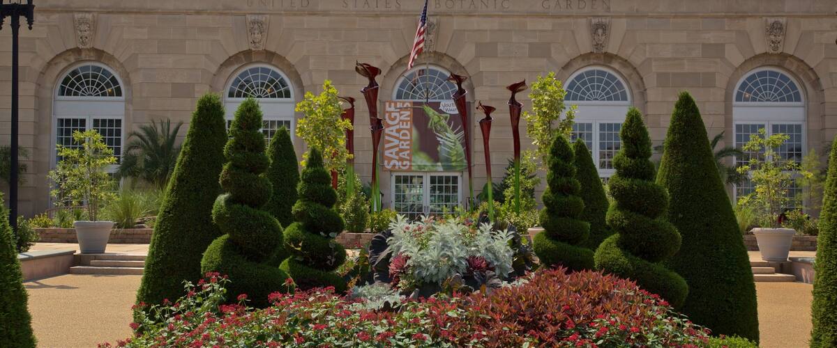 United States Botanic Garden which includes a park and signage