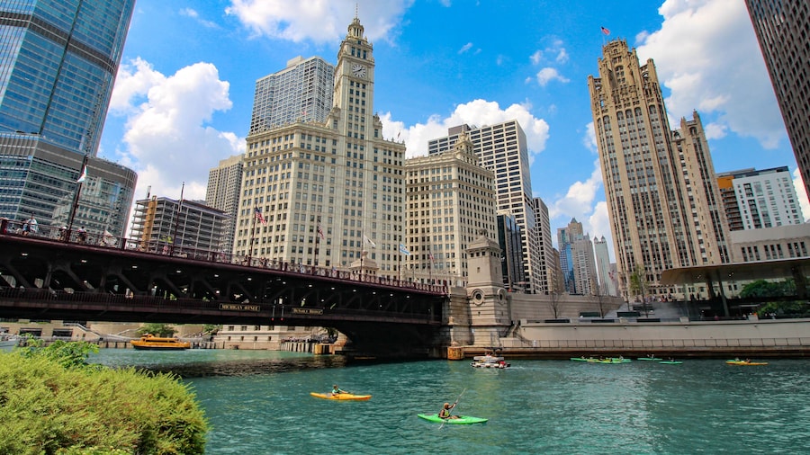 USA - Chicago / magnificent mile and Chicago river