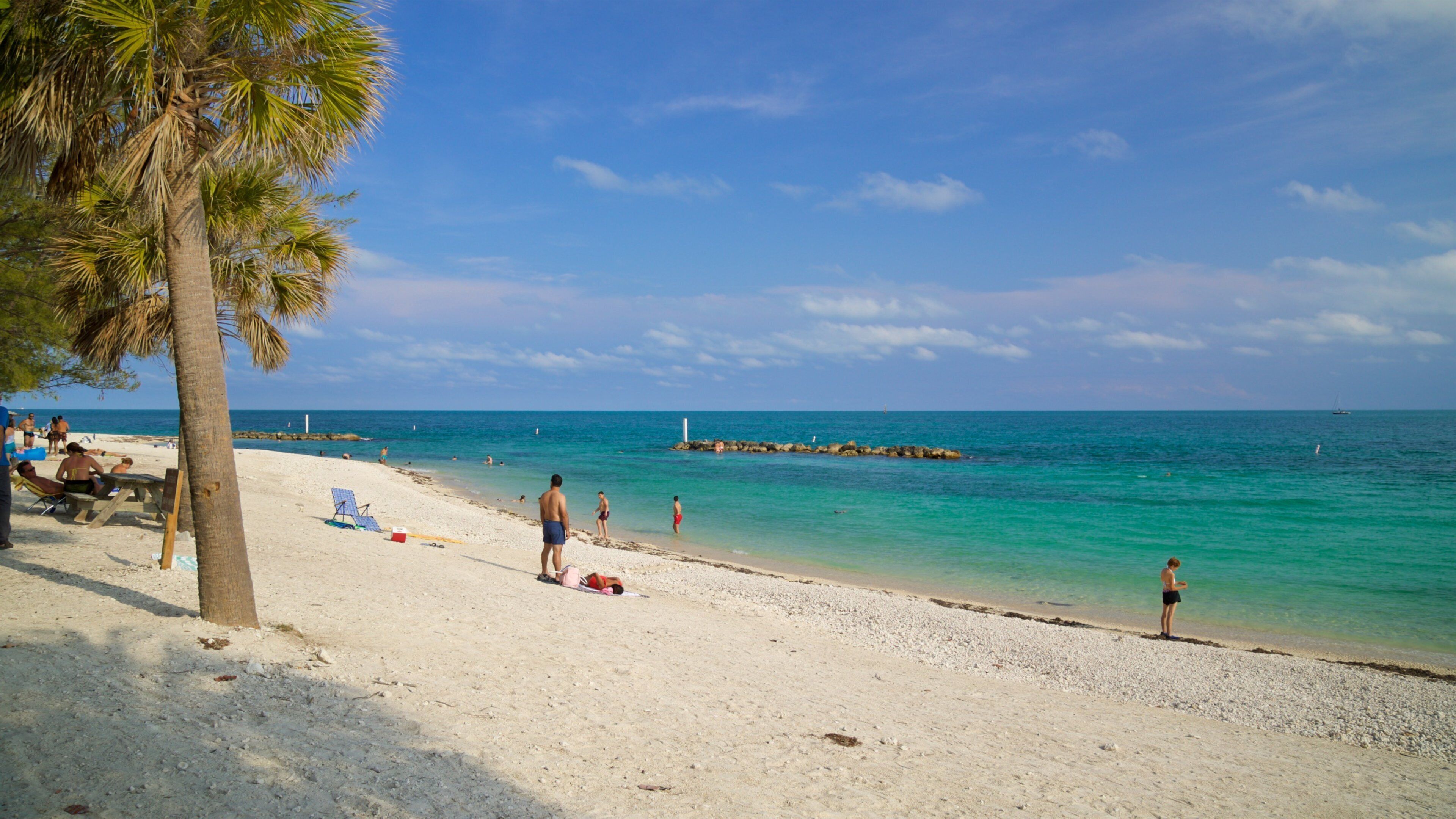 Fort Zachary Taylor Historic State Park featuring a beach and general coastal views
