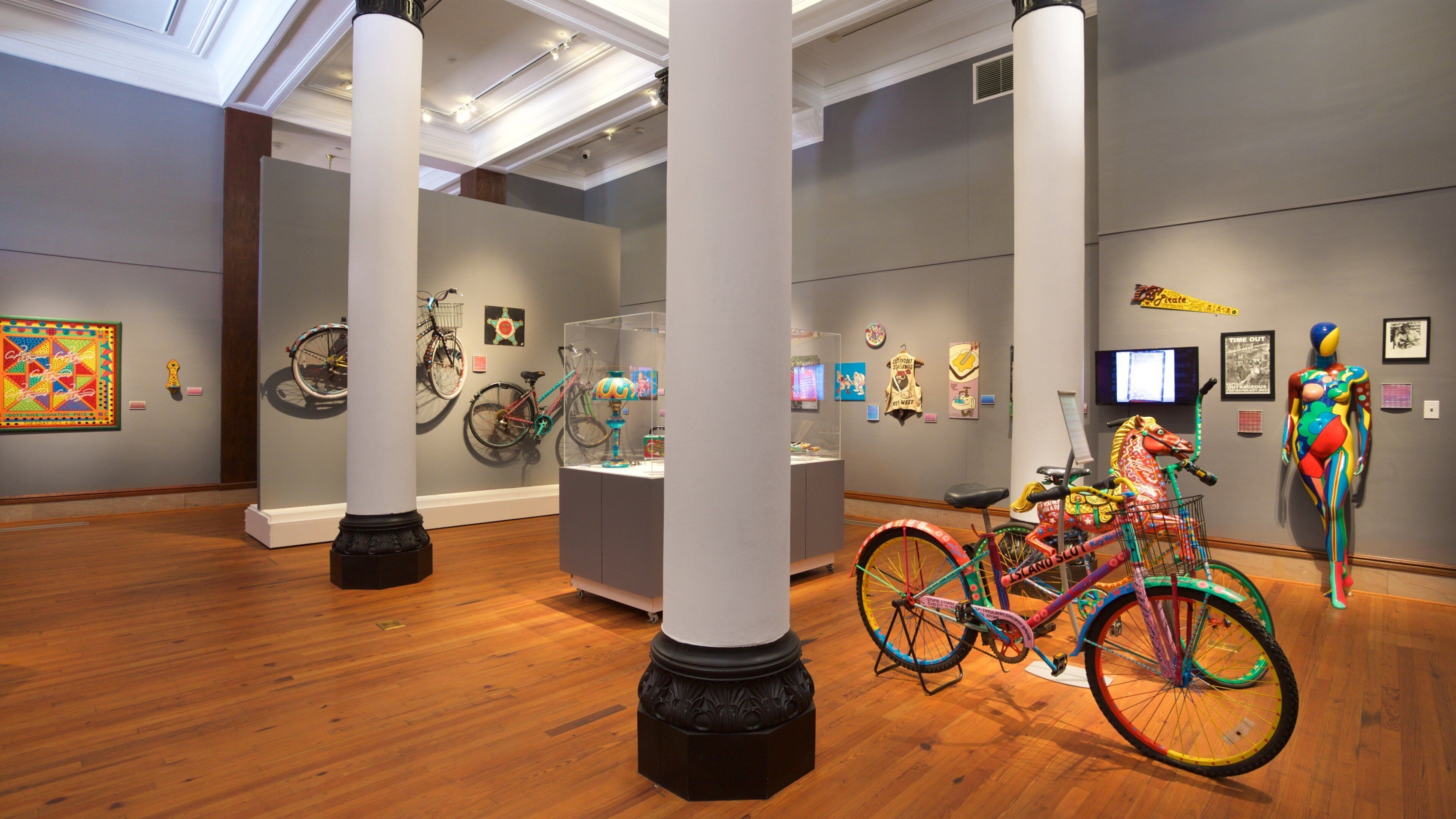 Custom House Museum showing art and interior views