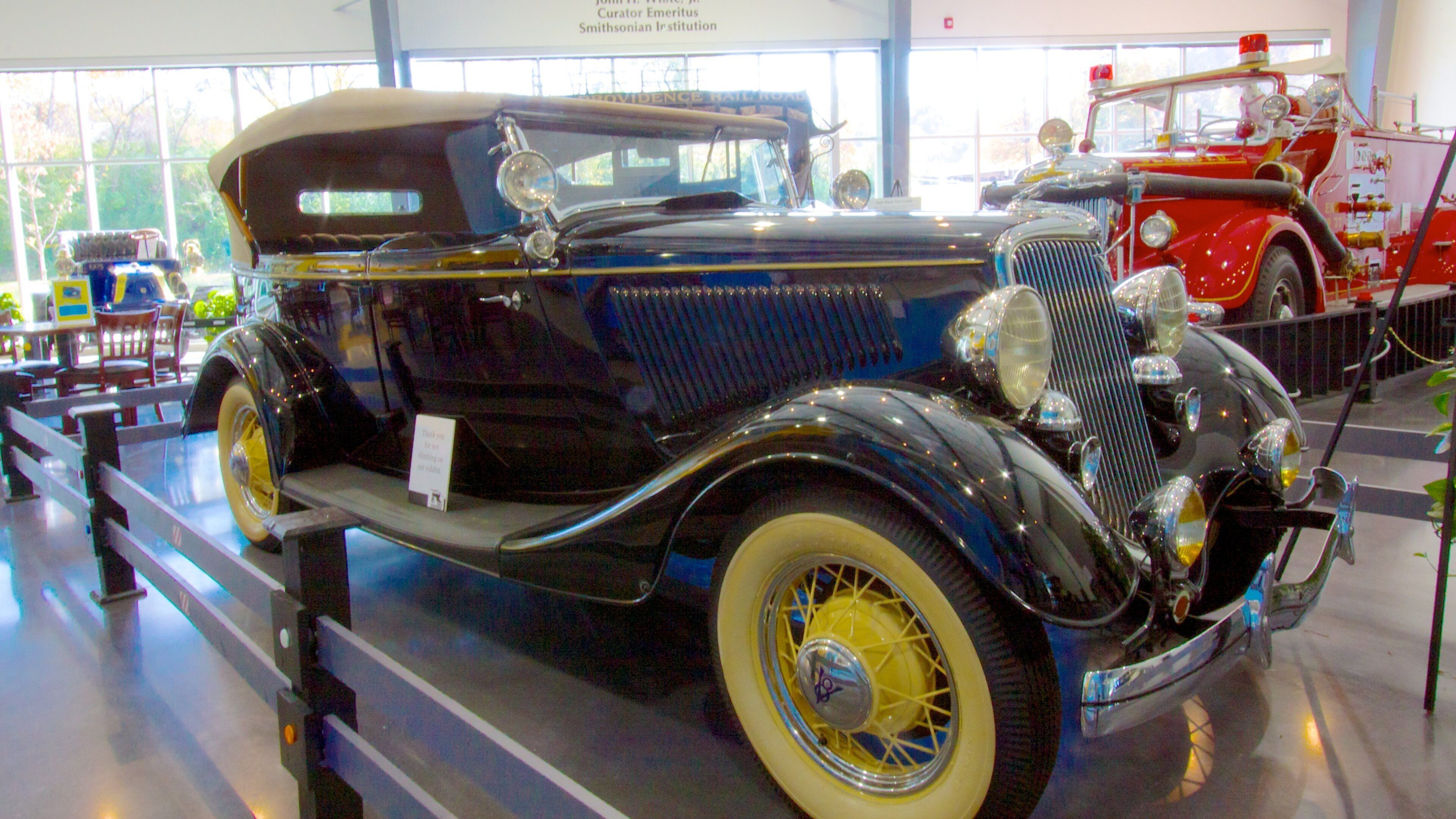 Museum of Transportation mostrando vistas internas