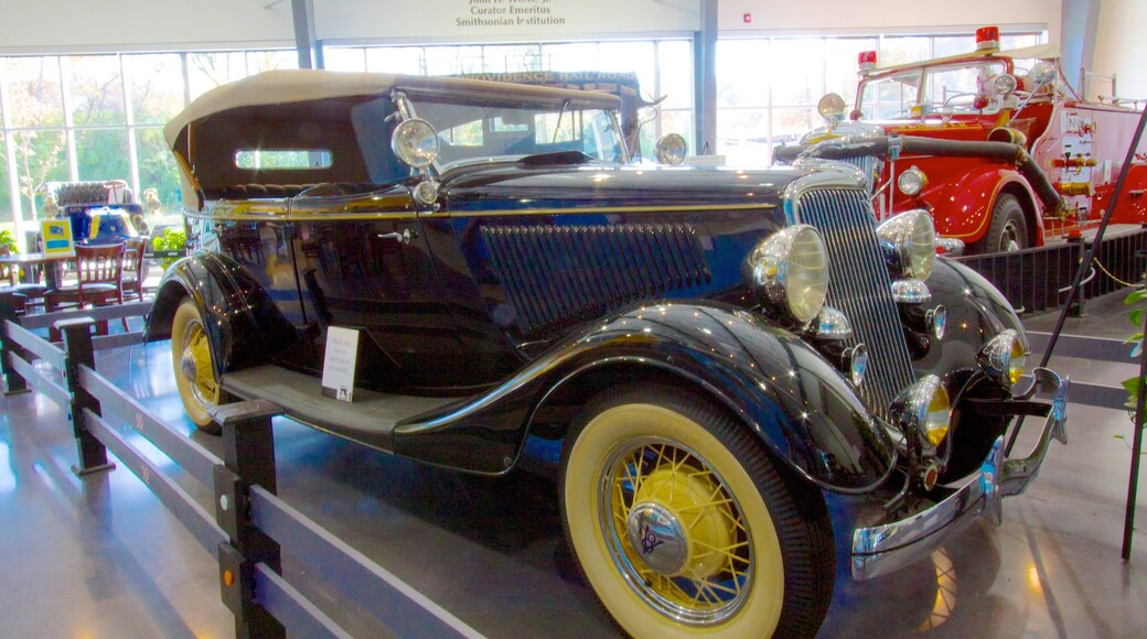 Museum of Transportation mostrando vistas internas