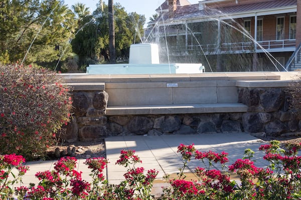 Fountain in front of Old Main on the campus of the University of Arizona