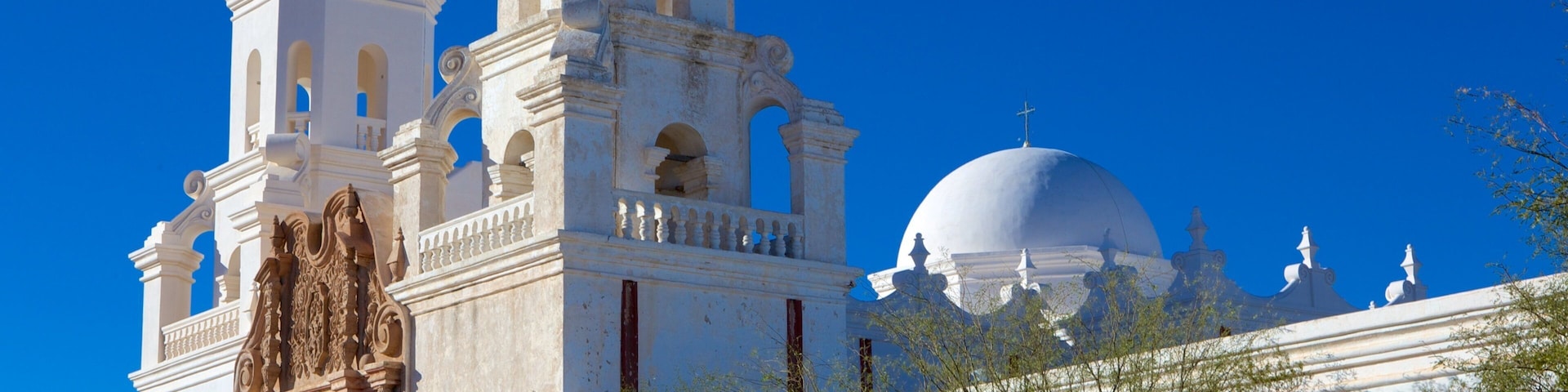 Mission San Xavier del Bac showing a church or cathedral and heritage architecture
