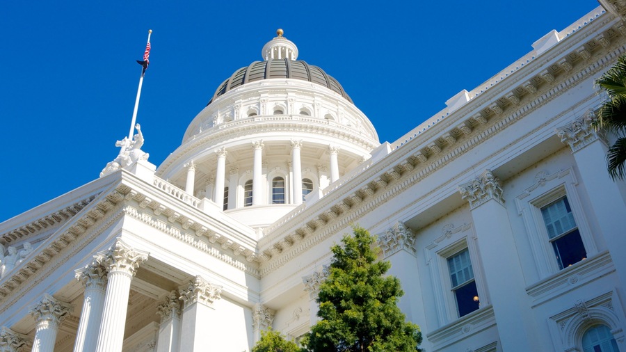 California State Capitol featuring an administrative building and heritage architecture