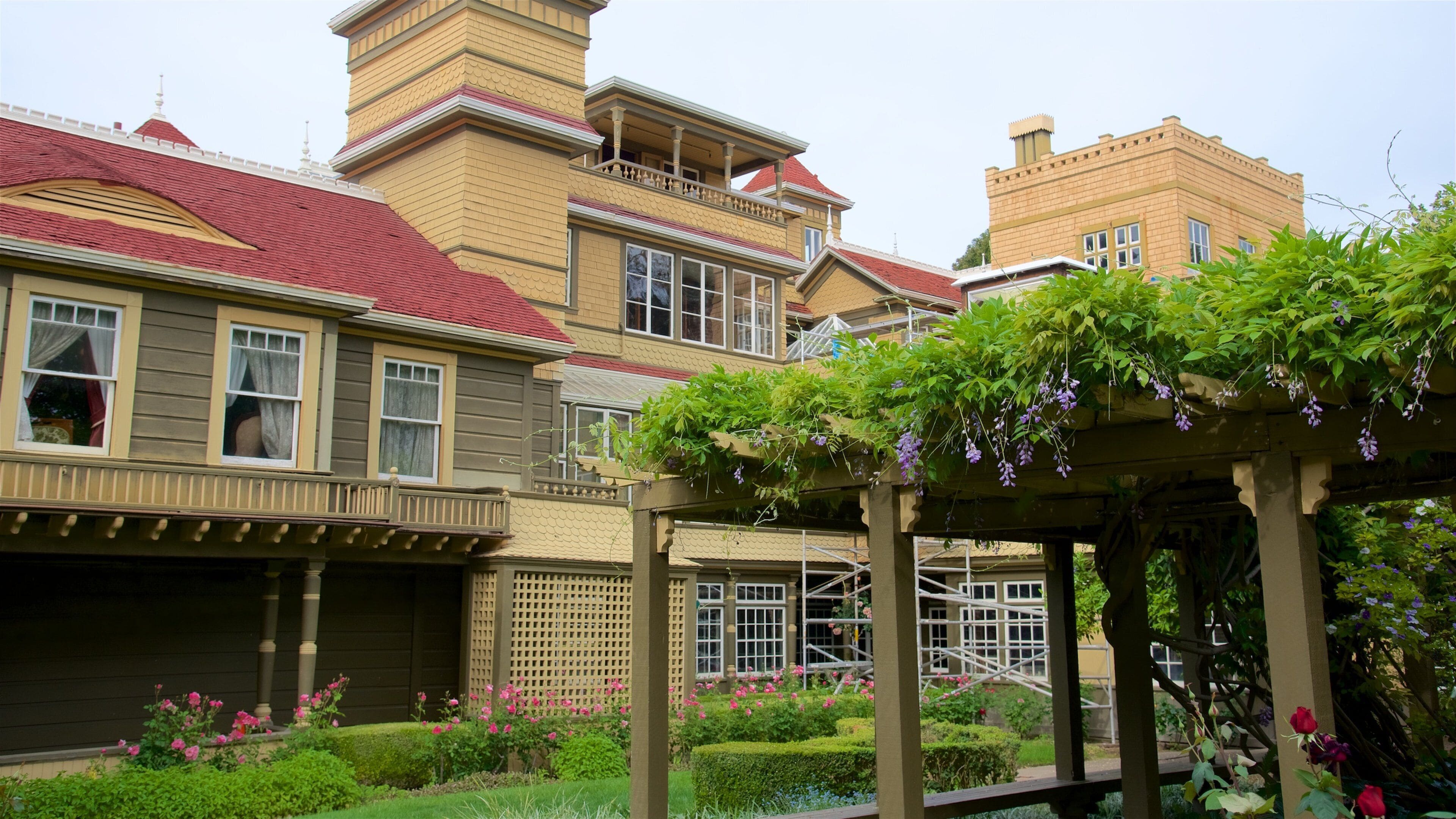 Winchester Mystery House