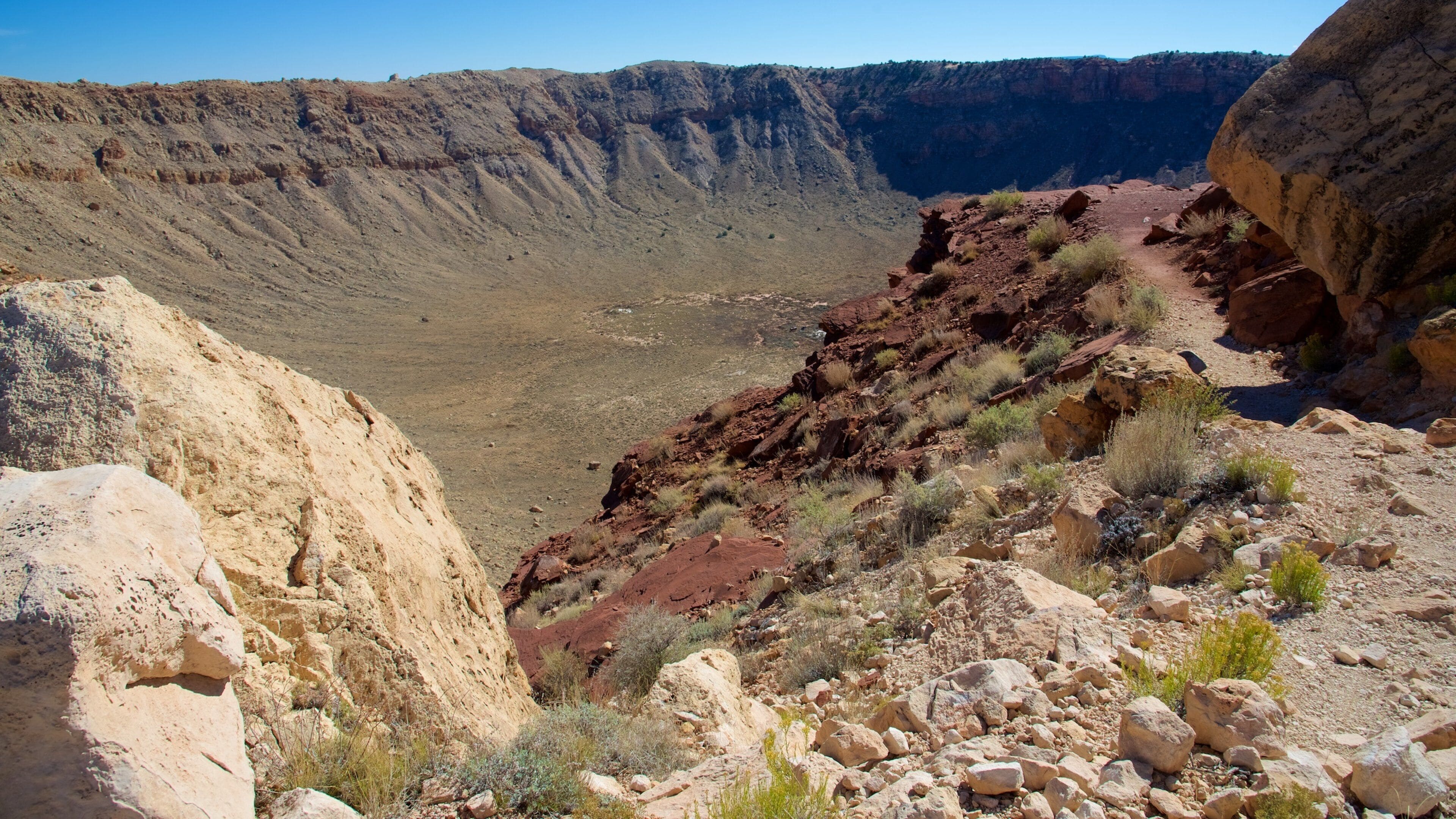 Meteor Crater showing desert views and tranquil scenes