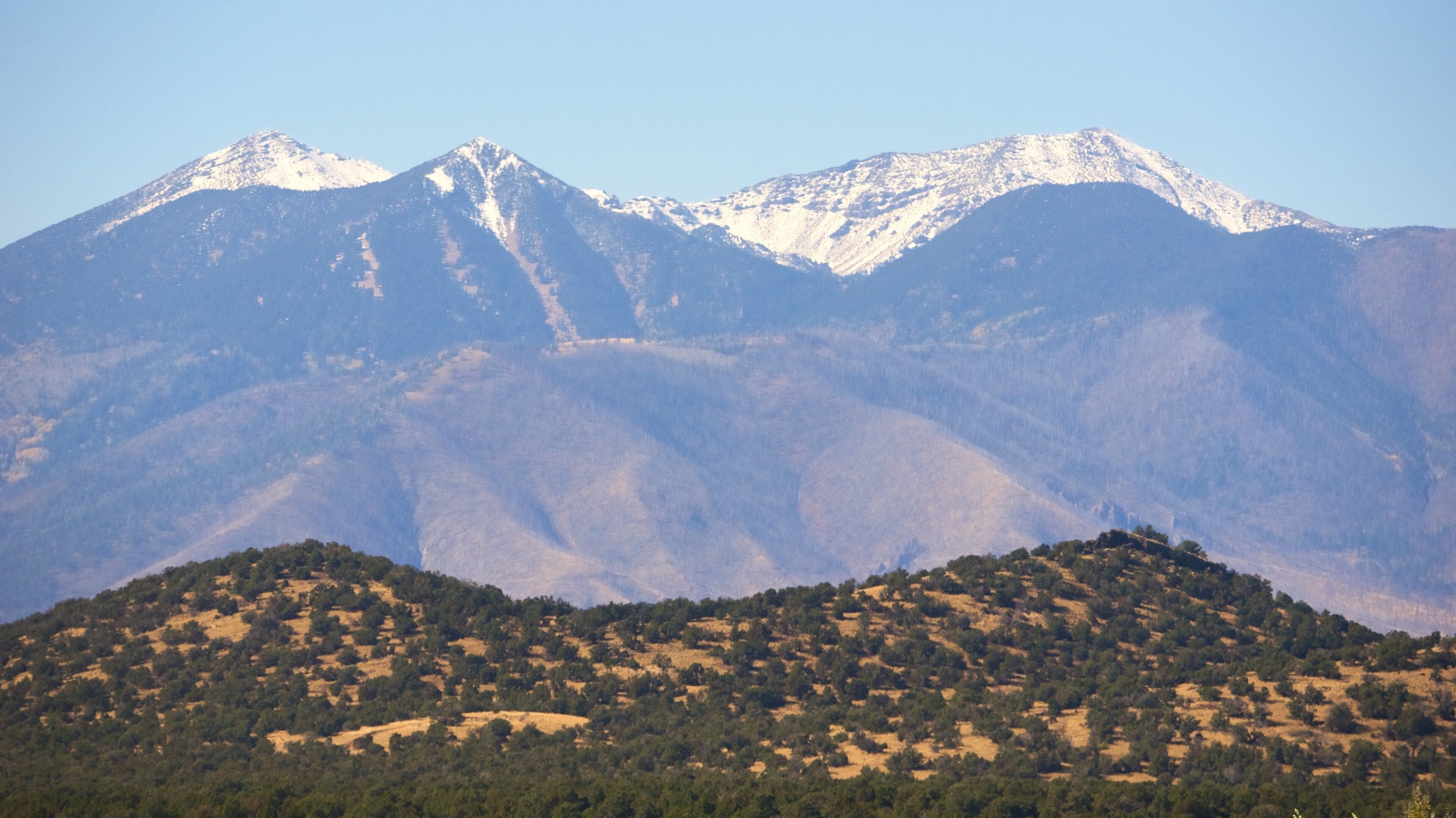 Humphreys Peak fasiliteter samt rolig landskap, fjell og ørkenutsikt